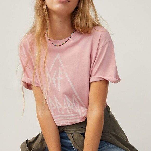 Pink Def Leppard Graphic Tee Short Sleeve Anthropologie Let Luv (NWT) - Picture 1 of 3